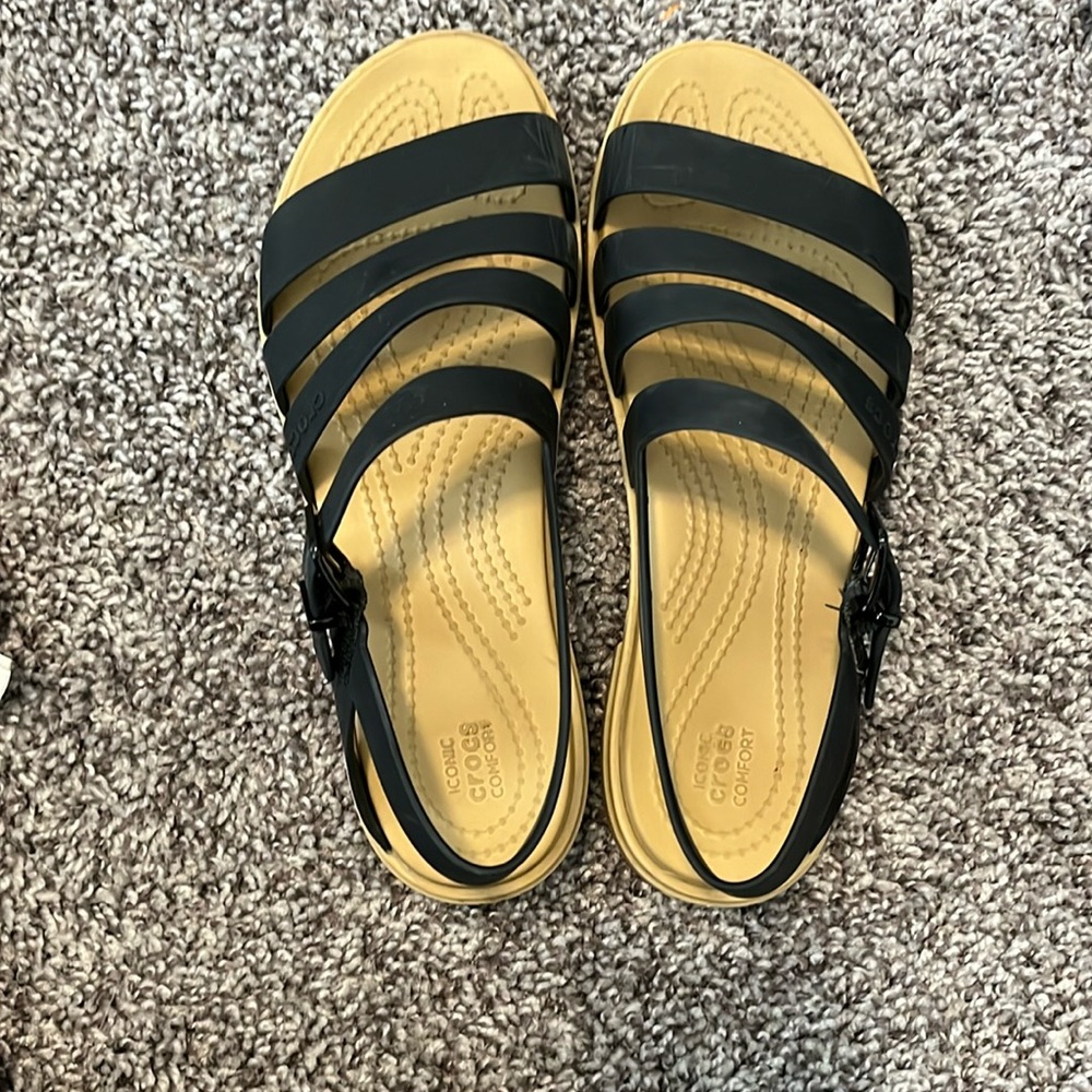 Women’s Crocs Sandals